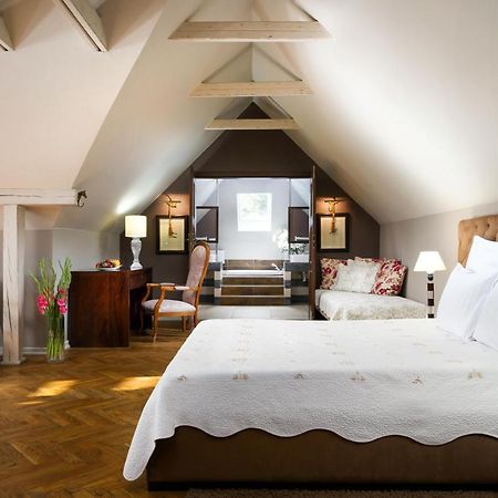 Villa Riccona Bronisze Экстерьер фото